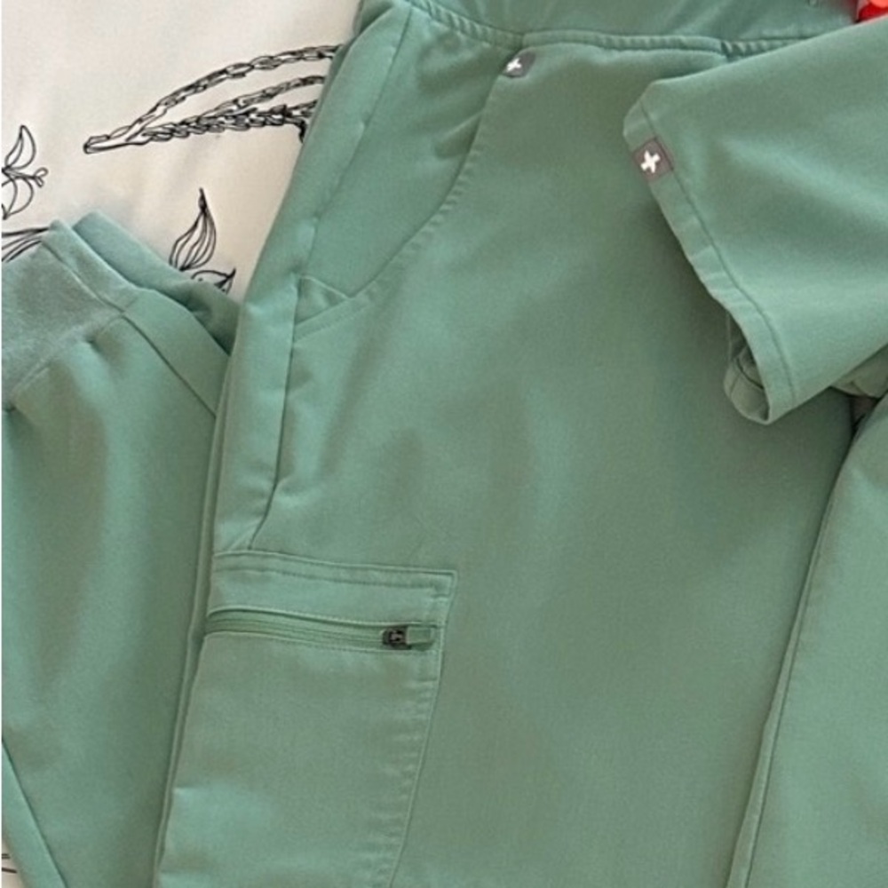 Figs Mint  Zamora Jogger Pants with Coral Drawstring